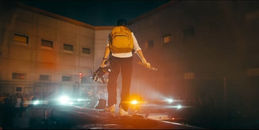 imaakashpaul's tweet photo. Looks different, Looks interesting ;
and the Cinematography....Damnn; #Jigra #AliaBhatt https://t.co/nIc9GcIX3g