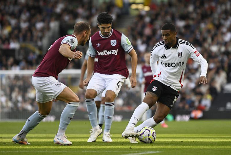 kit_geek's tweet photo. #KitStat - 4⃣
West Ham United become the first team in the Premier League this season to wear 4 different Kit Variations! https://t.co/i9t0Gco2tb