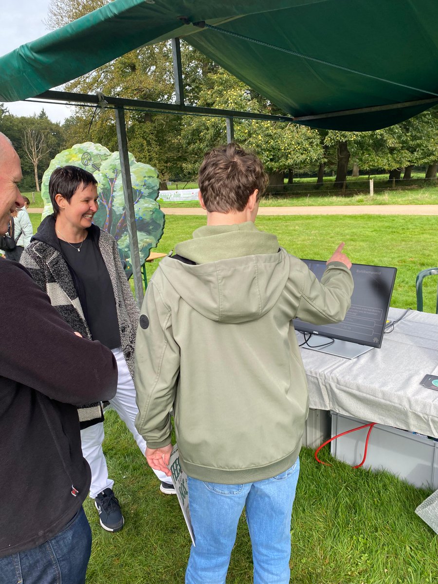Laboratory of Plant Ecology (@labplantecology) on Twitter photo Gisteren vond je ons op 'Feest in het Bos' in Provinciaal Domein #Bulskampveld! 🌳
Enthousiaste bezoekers deden mee aan onze quiz en leerden zo alles over de sapstroom en de groei van bomen. Een geslaagd evenement vol natuur en wetenschap! 🍃✨
<a href="/FbwUGent/">Faculty of Bioscience Engineering UGent</a> <a href="/provinciewvl/">Provincie West-Vlaanderen</a> Gisteren vond je ons op 'Feest in het Bos' in Provinciaal Domein #Bulskampveld! 🌳
Enthousiaste bezoekers deden mee aan onze quiz en leerden zo alles over de sapstroom en de groei van bomen. Een geslaagd evenement vol natuur en wetenschap! 🍃✨
<a href="/FbwUGent/">Faculty of Bioscience Engineering UGent</a> <a href="/provinciewvl/">Provincie West-Vlaanderen</a>