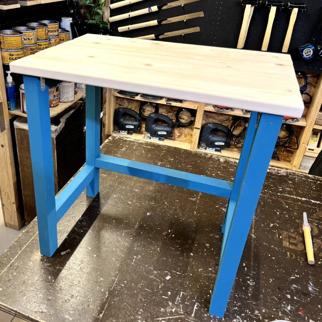 ishikyoka's tweet photo. 『#DIY ③』
ミニディスクのワークショップ
高さ50㎝と子供に丁度良いサイズ
子供用スツールと合わせても良いね♪
1年以内に4ステップ参加できたので、次から私はDIYマスター😍
#diybase
#府中
#ミニディスク https://t.co/bTc2xiIBBe