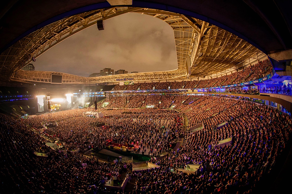 LPLive's tweet image. 🚨 SOLD OUT 🚨

Linkin Park has sold out Allianz Parque in São Paulo, Brazil in just 20 minutes! 48,302 tickets were sold for this concert. #FromZeroWorldTour
