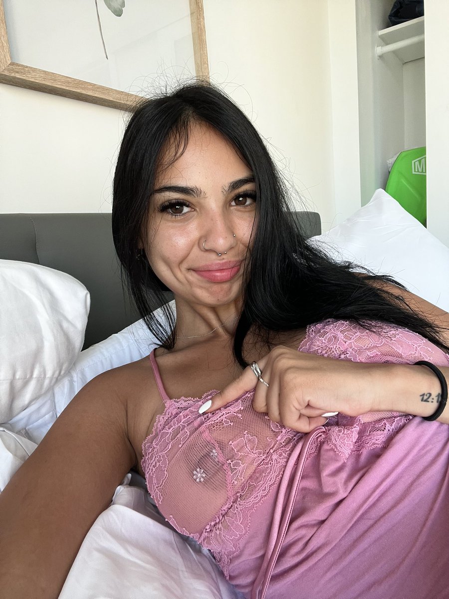 Aujourd'hui c'est lundi vient prendre du plaisir a en oublier tes soucis 👄💕