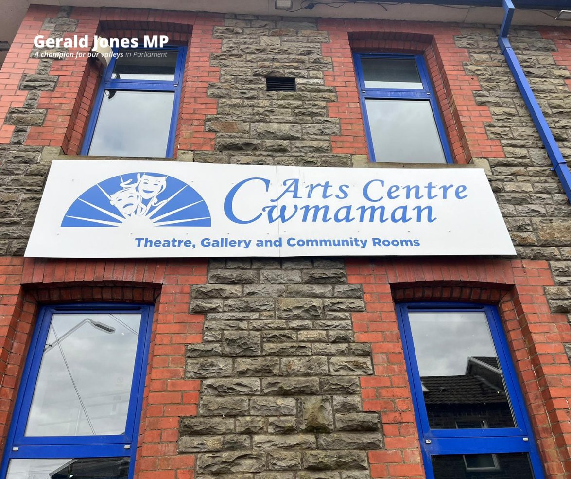 🥁 Drumming up fun at Cwmfest!

Great to attend <a href="/CwmamanC/">Cwmaman Arts Centre</a> with Cllr Sheryl Evans and Cllr <a href="/TinaWil101/">Tina Williams</a>.

This annual event, running for over 15 years, is organised by dedicated volunteers. Huge thanks to the fantastic team for bringing music &amp; arts to our community once again 👏