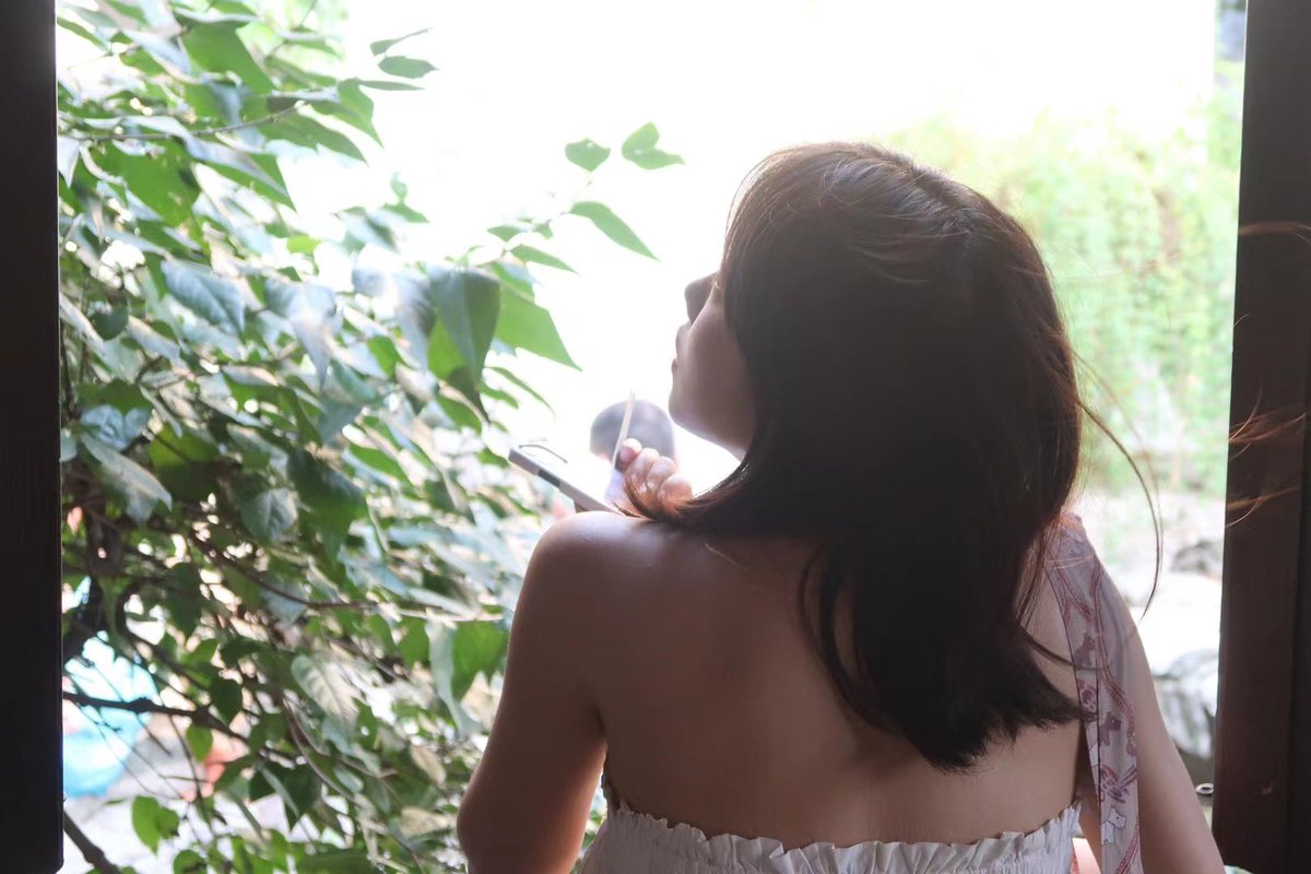 coraaaaa tweet media