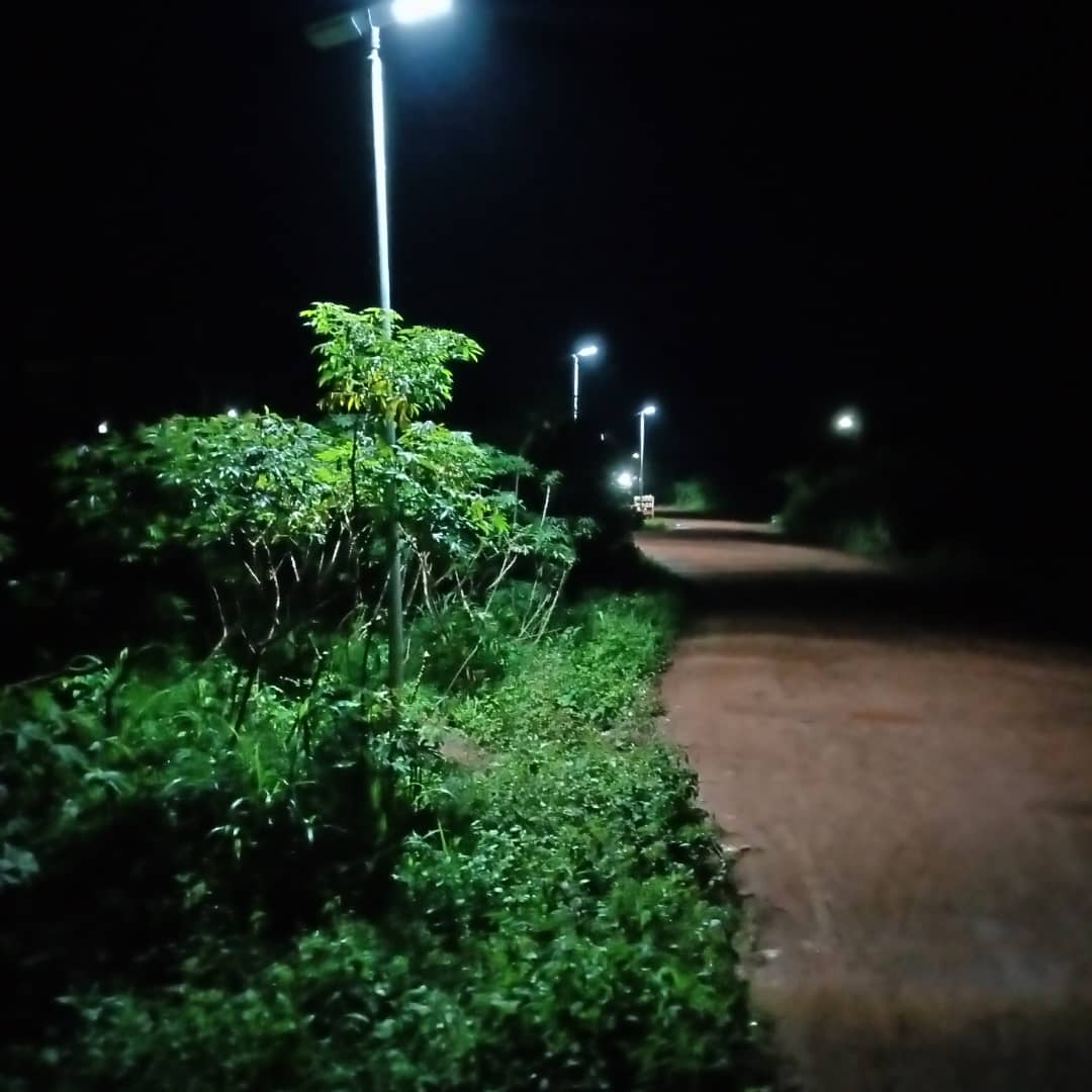 NkanuWest's tweet photo. Distinguished Senator Kelvin Chukwu.
From a road once dreaded to walk through at night because of darkness to a well illuminated road!
The People of Akegbe Ugwu Ward 2 is grateful to you sir.
#PuttingThePeopleFirst https://t.co/sxqpPmJ35B