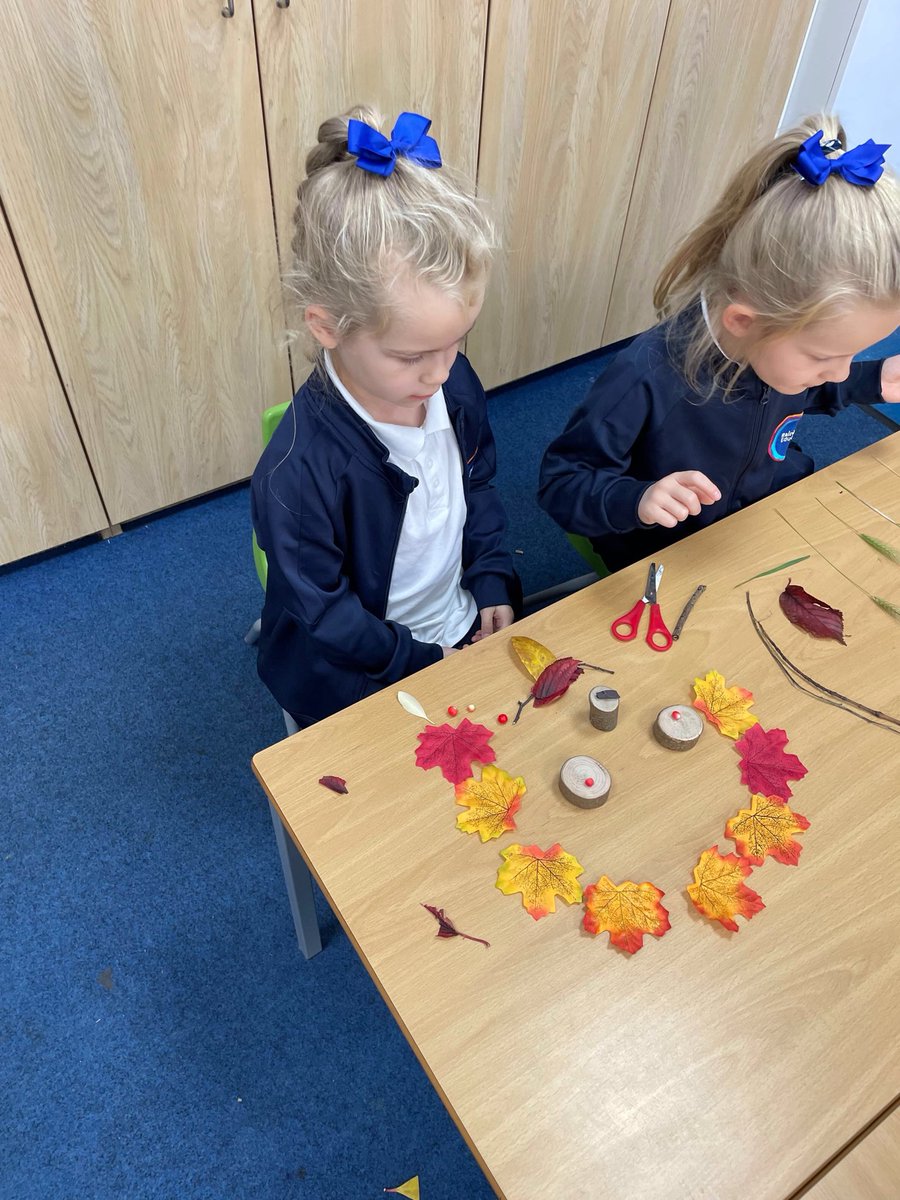stsilasyear1's tweet photo. On Friday, as part of our Experience Day in English, we gathered together objects from our Oasis Garden, then made Art with them. It was lots of fun! https://t.co/hOTXec16tk