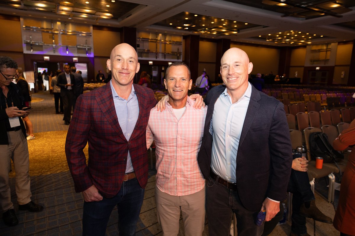 Will the real Chris Brown please stand up?  At #RelativityFest our Chief Product Officer shared the stage with a chatbot version of himself, AI Chris. ow.ly/5pcJ50TySb3