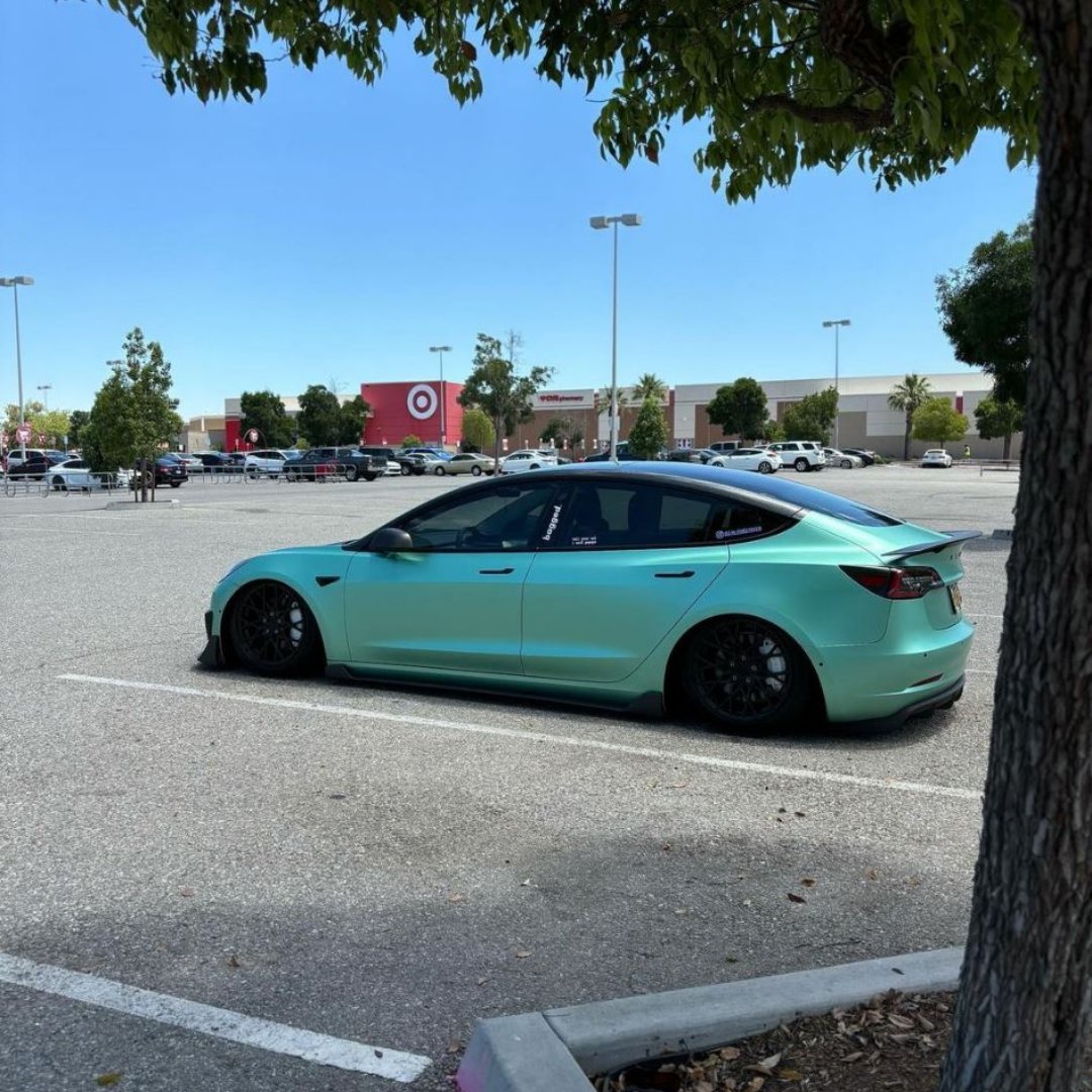 evannex_com's tweet photo. This mint-green beauty is stealing the spotlight!
Every angle shows off the attention to detail and passion for the craft. What do you think of this setup? Let us know!
@space.queen.tessie on IG
#TeslaModel3 #CustomTesla #EVLife https://t.co/lxk3fAg5bA