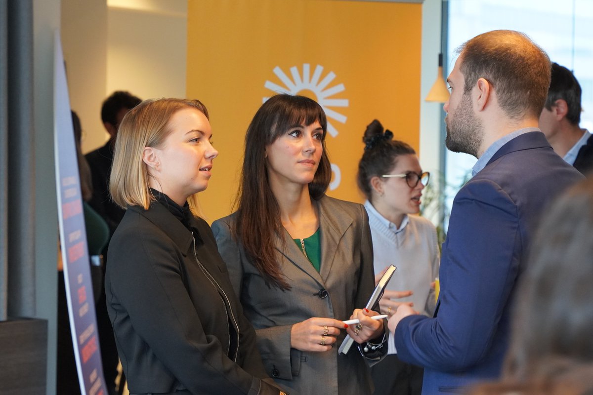 SolarPowerEU's tweet photo. A sunny start to Monday morning and #SolarJobsWeek!☀️

Friends and colleagues including the @EU_Commission gather at our offices in Brussels for an exclusive breakfast briefing on our new EU Solar Jobs Report ahead of its launch tomorrow

Register to join the launch webinar here👉https://t.co/xCZoiyGuMj
