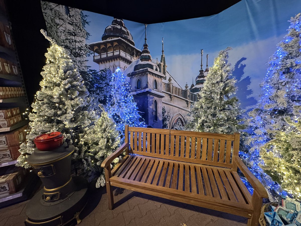 cindy_ve's tweet photo. #Efteling #Avri #AvriDongen #Dongen https://t.co/6Kjgzc6J9V