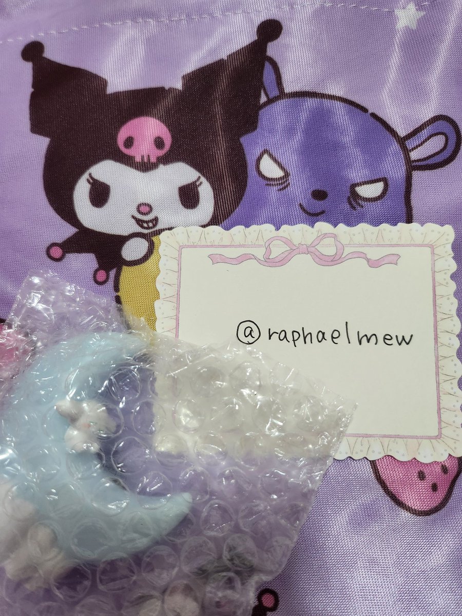 raphaelmew's tweet photo. @torihiki__iz 初めまして、こんばんは。
検索より失礼いたします。
お月様ライトのシナモロールちゃんを所持しておりますが、クロミちゃんとの郵送交換は可能でしょうか。ご検討いただけると幸いです。 https://t.co/D5xdTwGuJ0