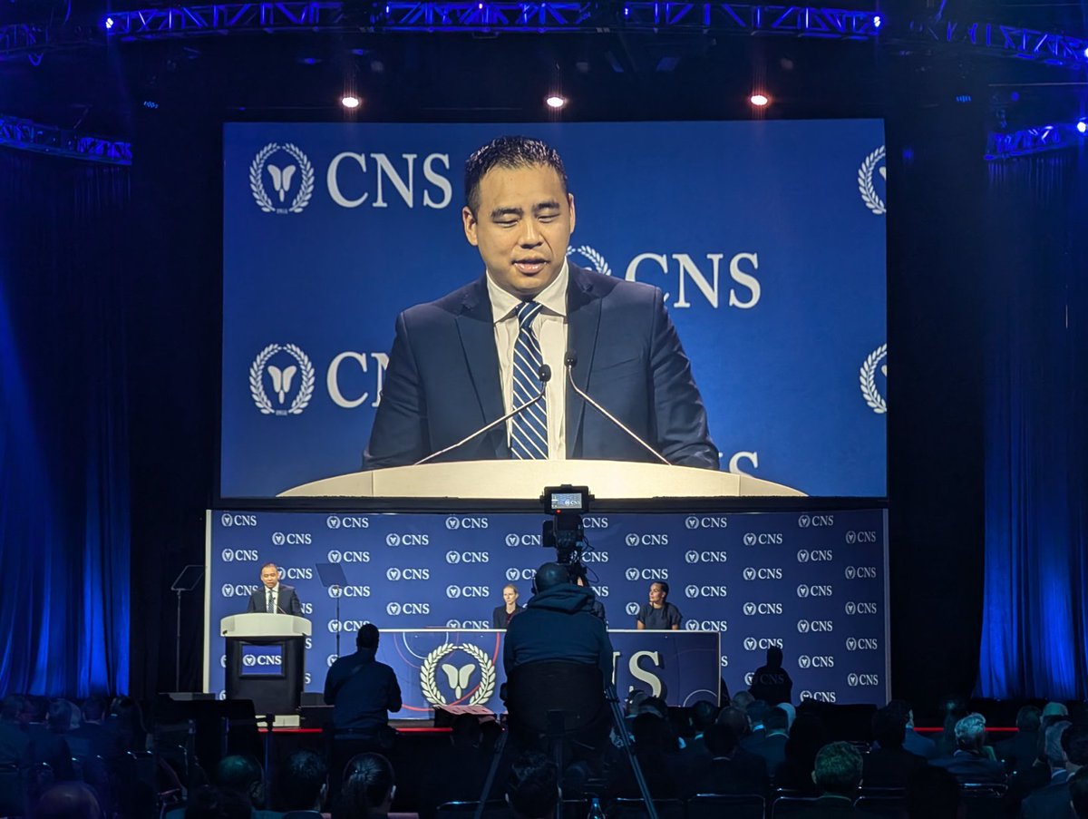 Ulrick Sidney Kanmounye (@ulricksidney) on Twitter photo Dr Bryan Choi <a href="/MGBneurosurgery/">MGB Neurosurgery</a> discusses his work on intraventricular CARv3-TEAM-E T cells in recurrent glioblastoma
#2024CNS #CNS2024 Dr Bryan Choi <a href="/MGBneurosurgery/">MGB Neurosurgery</a> discusses his work on intraventricular CARv3-TEAM-E T cells in recurrent glioblastoma
#2024CNS #CNS2024