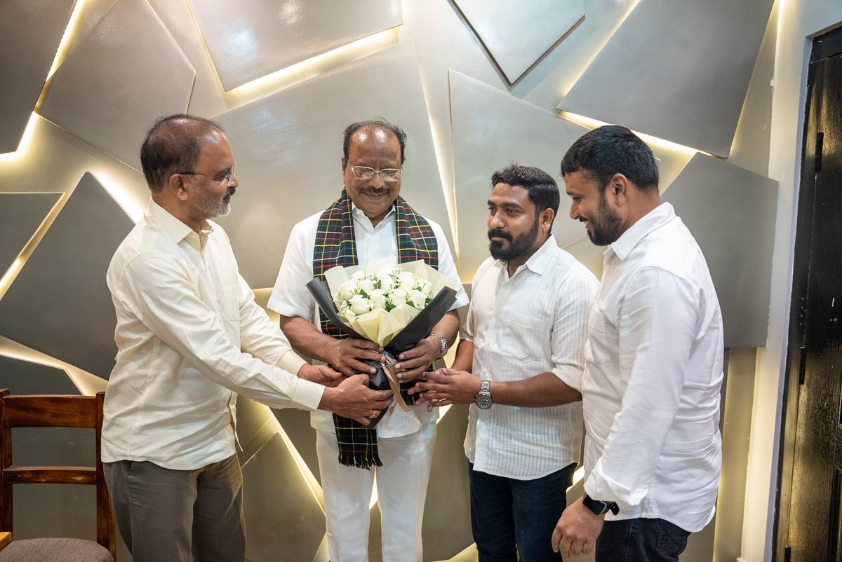 I had the privilege of meeting the Honorable Governor of Tripura and Mizoram (Additional Charge), Shri Indrasena Reddy, over dinner at Aizawl Peak. The conversation was highly informative and enlightening.