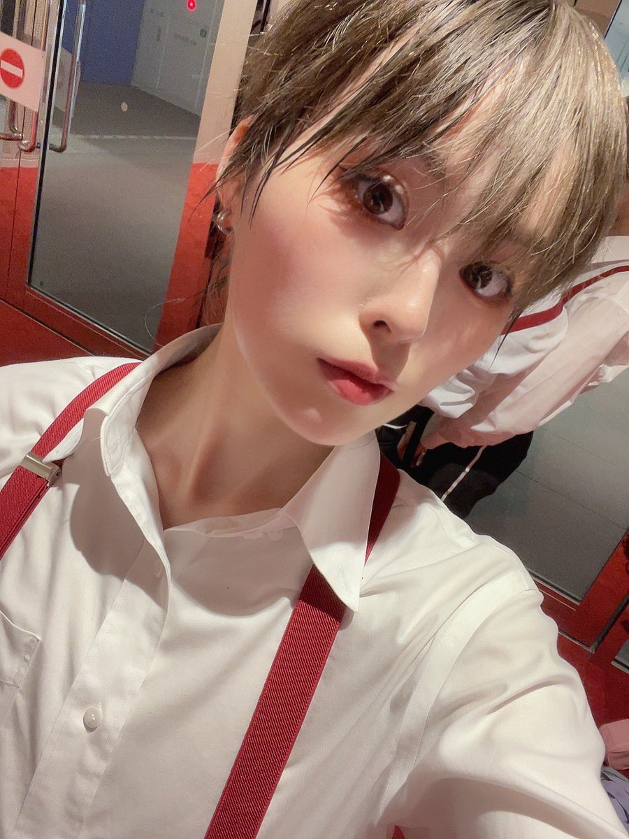 あず tweet media