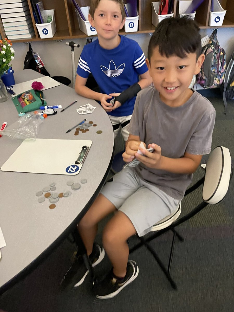 andra_boney's tweet photo. Those smiles in math are the best! Today we opened the Boney Bistro. Students took turns being the server by taking orders and giving totals. Students had to pay the bill and add a tip! Real life scenarios are so much fun. #decimals @CockrellChamps @ProsperISD #prosperproud https://t.co/ribxYE5hjV
