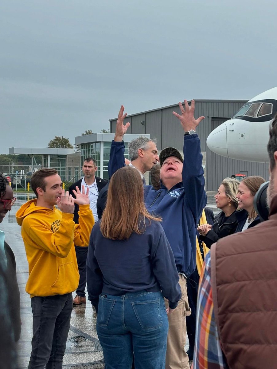 College Democrats of America tweet media