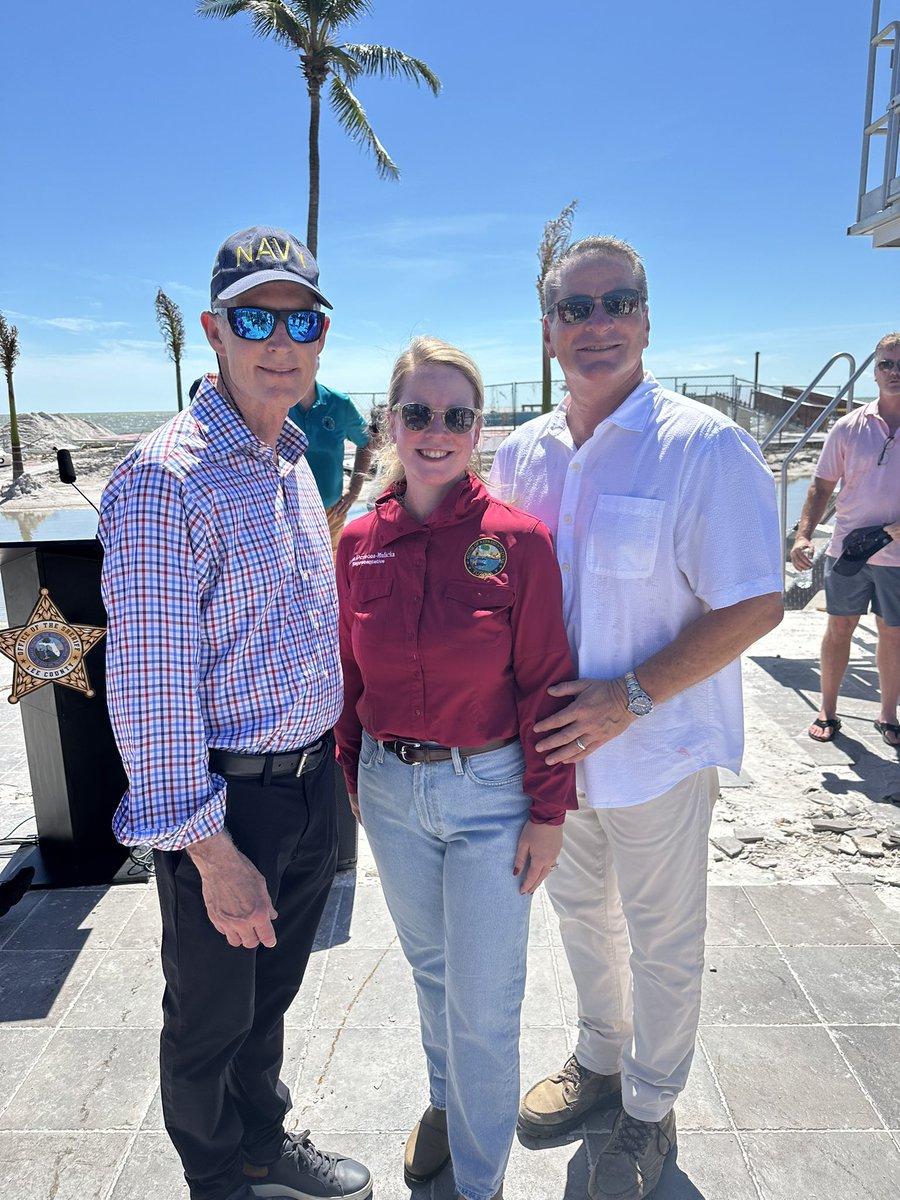 jenna_persons's tweet photo. We joined @SenRickScott, @RepDonaldsPress & local officials yesterday to survey the damage & recovery activities underway on Fort Myers Beach. Still much work to be done, but the Town is #FMBSTRONG.
Great to see immediate progress, strong community spirit, and local businesses back open. Our hearts and prayers continue to be with everyone still suffering and in danger due to Helene.