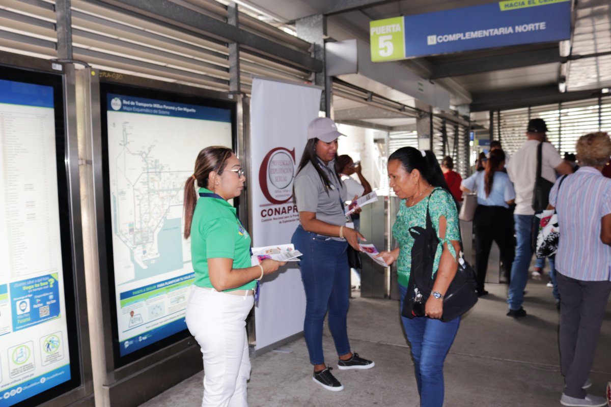 PGN_PANAMA's tweet photo. #AccionesPGN
Como parte de la campaña contra la "Explotación Sexual", la #Conapredes desarrolla en diversos puntos del distrito de Panamá una jornada de volanteo para prevenir este delito.
#DaleLike #Panamá #LibreDeExplotaciónSexual #SonPersonasNoObjetos https://t.co/D6ErvhLxu3