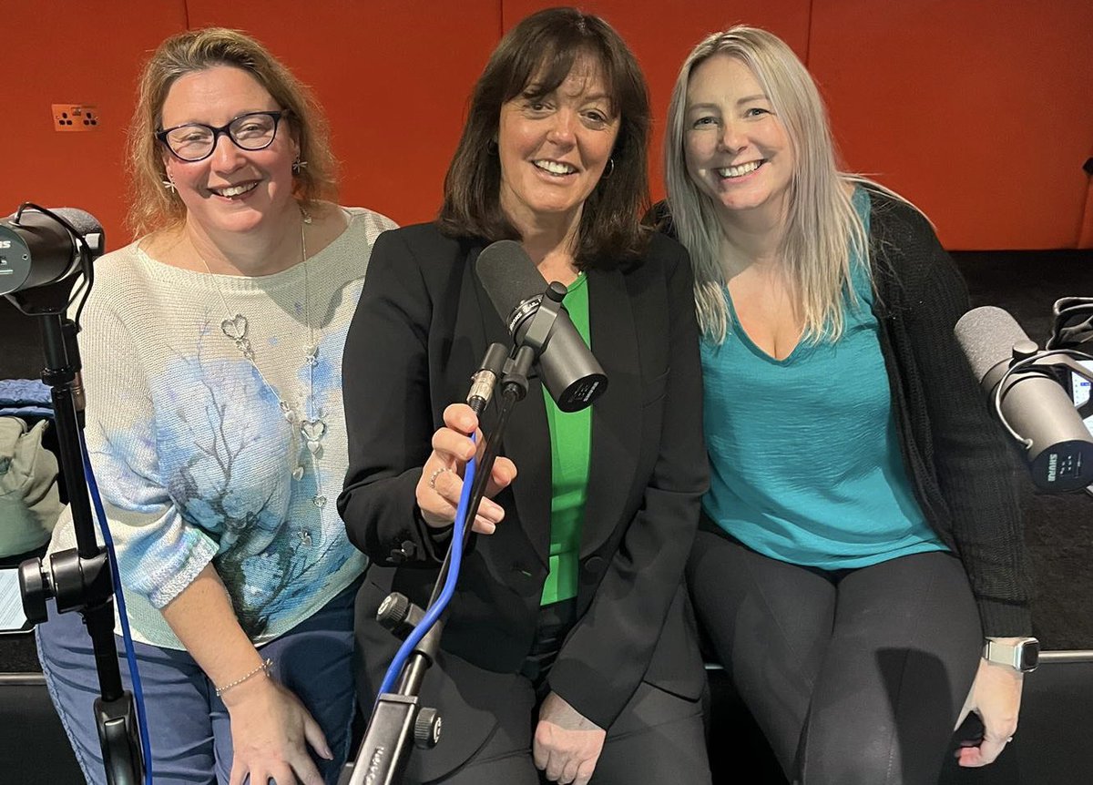 Wet #MondayBlues ☔️were blown away by being with <a href="/JJNutrition/">Jeannette Jackson</a> from <a href="/McrStress/">Manchester Stress Institute</a> 🌱as <a href="/Jograyeducation/">Jo Gray ❤️📚</a> and I record the 2nd podcast for 2024/25 - watch out for this in a few weeks on #Spotify