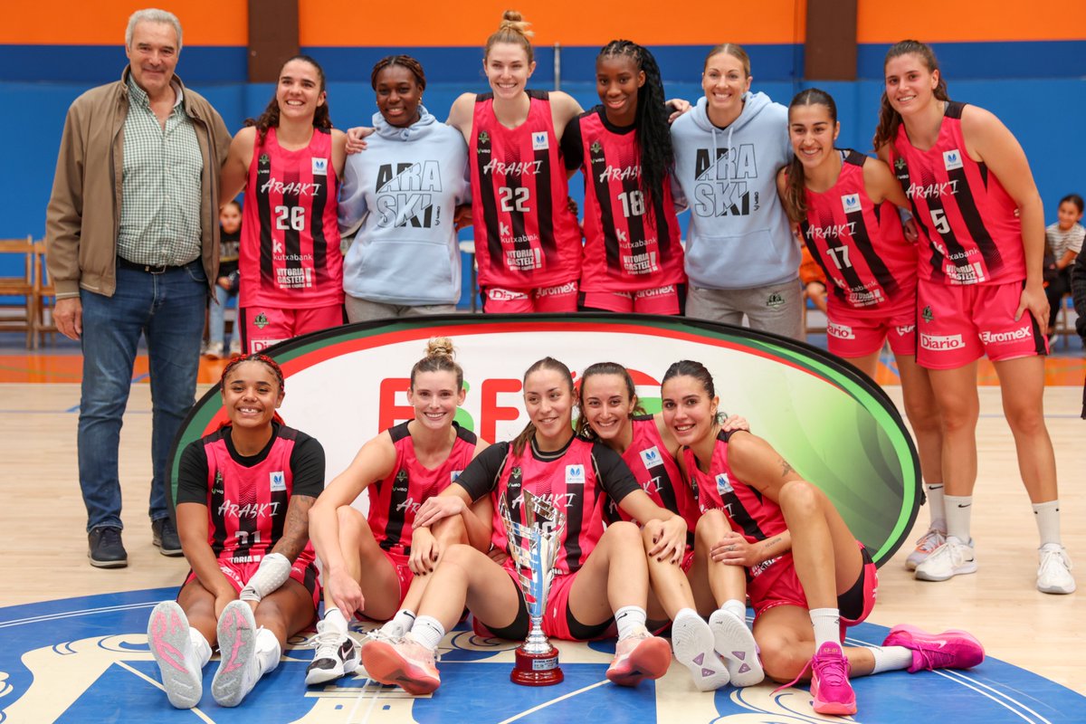 Pretemporada 🔚

Subcampeonas de Euskal Kopa ✅

📸 <a href="/Oscarhak/">Oscar Araujo</a> 

#LaMagiadeMendi #MendikoMagia