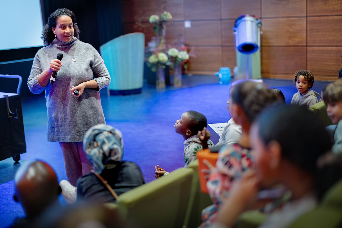 NEMO Science Museum (@nemoamsterdam) on Twitter photo In het kader van #BlackAchievementMonth werd op zaterdag 28 september voor de 8e keer de Black Achievement Familiedag gehouden in NEMO Science Museum, met als spreker van de dag Dr. Alana Helberg-Proctor van <a href="/UvA_Amsterdam/">UvA Amsterdam</a>. De Familiedag is een samenwerking met <a href="/BlackAMonth/">Black A Month</a>. In het kader van #BlackAchievementMonth werd op zaterdag 28 september voor de 8e keer de Black Achievement Familiedag gehouden in NEMO Science Museum, met als spreker van de dag Dr. Alana Helberg-Proctor van <a href="/UvA_Amsterdam/">UvA Amsterdam</a>. De Familiedag is een samenwerking met <a href="/BlackAMonth/">Black A Month</a>.