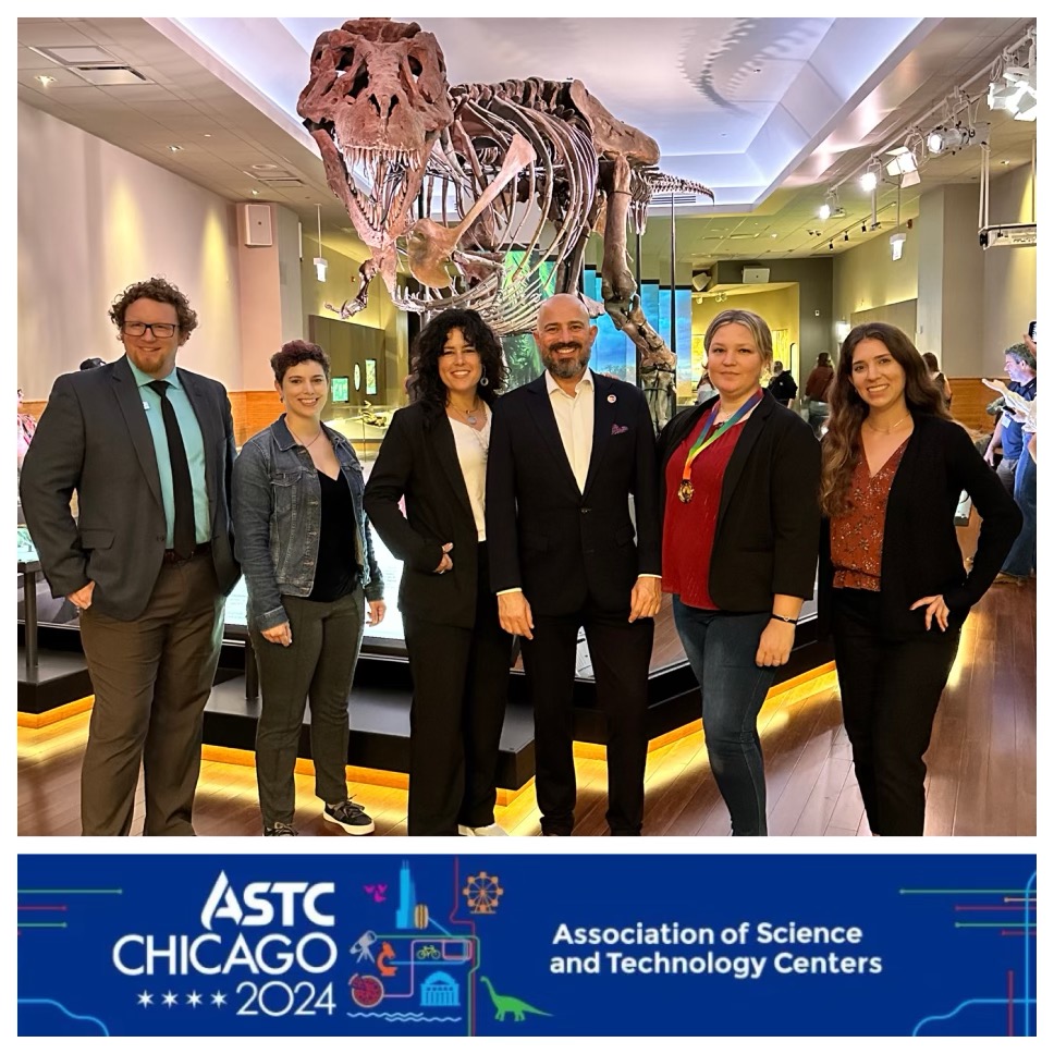 MODSFTL's tweet image. 🌟 The MODS Squad is at the @ScienceCenters #ASTC2024 Conference in Chicago, interfacing with STEM educators &amp;amp; museum professionals from all over the U.S. ⚛️

Here&apos;s our team at the reception last night w/ @SUEtheTrex at the @FieldMuseum, having a skeleTON of fun! 🦖