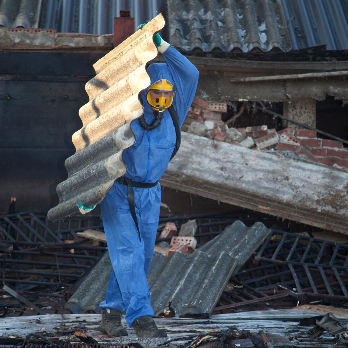 syracuseenv's tweet photo. Asbestos removal in NY is highly regulated, and we are fully compliant with all local, state, and federal guidelines. 👍

Whether it's a controlled demolition, removal, or encapsulation, trust Syracuse Environmental &amp; Construction Group to get the job done right. 💪 https://t.co/gVxWJGboUE