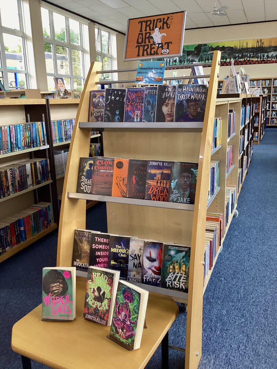 We’re ready for spooky season with our new #Halloween display! 🎃👻📚