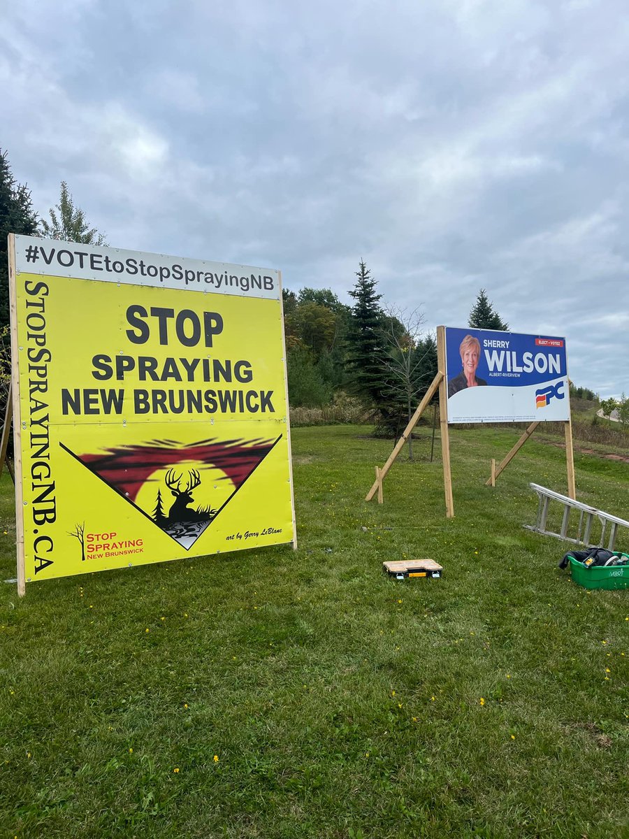 StopSprayingNB's tweet image. The first #StopSprayingNB billboard is up!
This one is located at Gunningsville Bridge and Hwy 114. 
This covers two ridings 👌🏼
#VotetoStopSprayingNB! 
#electionnb2024
@stopspayingnb has third party status.