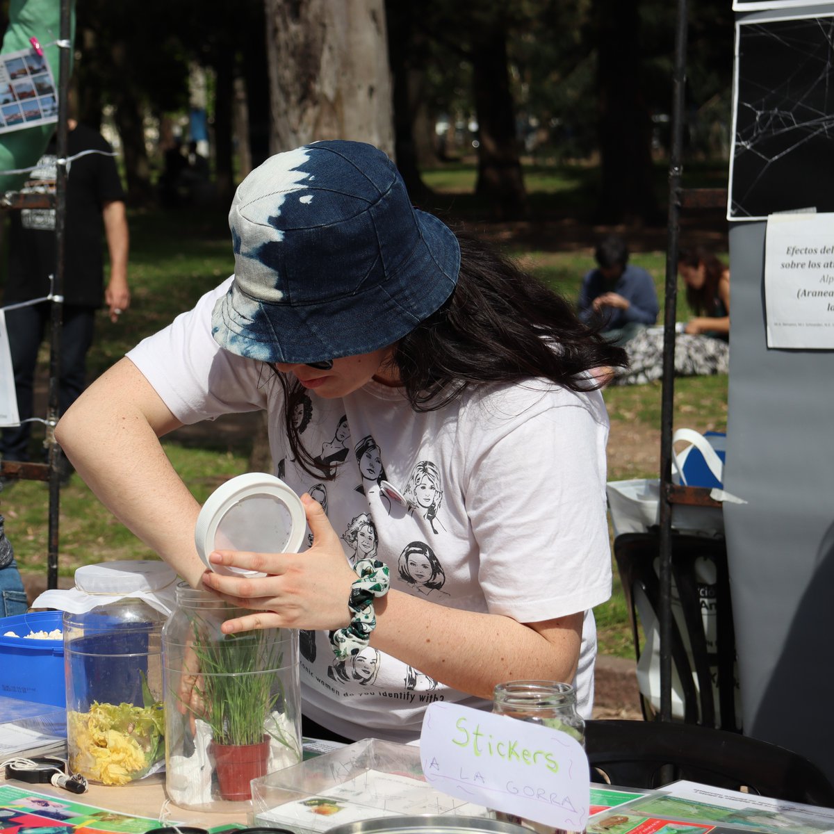 cepave_conicet's tweet image. Este sábado, el CEPAVE dijo presente en el II Festival en Defensa de la Ciencia Soberana y la Educación Pública en el Paseo del Bosque, donde más de 100 proyectos de investigación, extensión, educación, arte y comunicación se reunieron en una hermosa e intensa jornada.