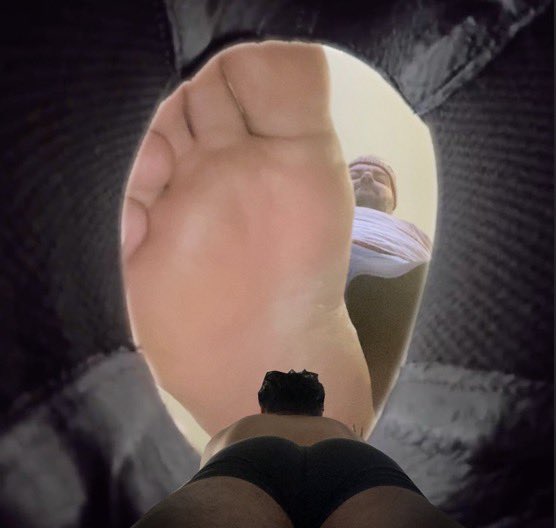 siralexfootgod's tweet photo. Sure you can ride in my boot, are you sure you can handle the stench? 

#MacroMonday 

💸 https://t.co/BdlpoDEMpk 💸

. https://t.co/3wgNA1r99j