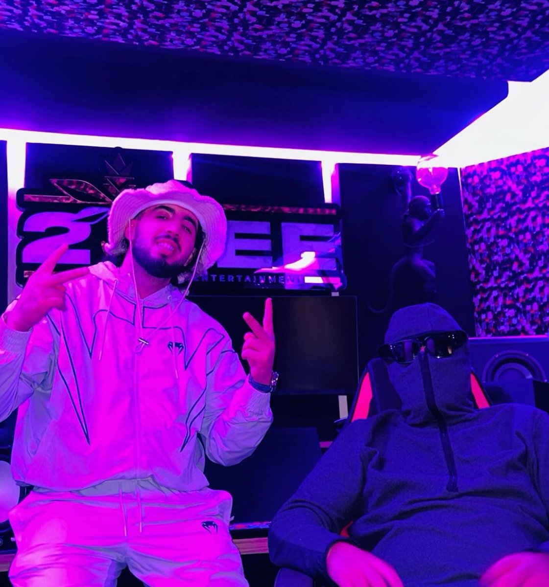 ShadesFrance's tweet photo. 🚨LAZER MMZ annonce les premiers noms des artistes présents sur le projet 100% MAROC !! 🇲🇦 

"MOCRO STAR’S"

Avec :
▫️MAES &amp; ELGRANDE TOTO
▫️ZAMDANE
▫️KEKRA
▫️LARTISTE
▫️BABY GANG
▫️MOHA K
▫️TAGNE &amp; LWIND
▫️BO9AL https://t.co/484zB9bGal