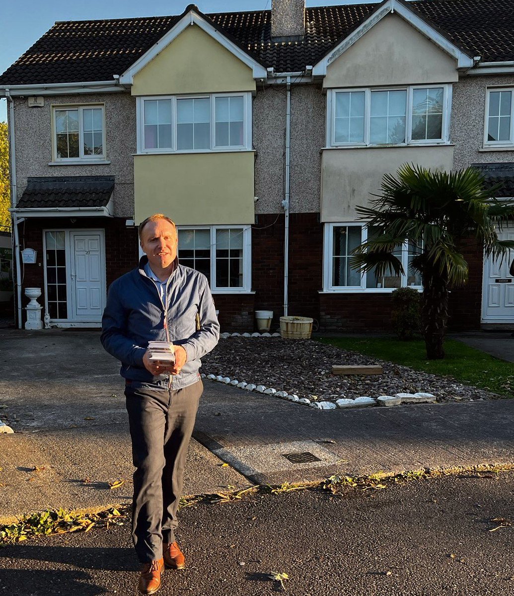 LiamQuaide's tweet photo. Carrigtwohill this evening.
#GE2024
#GoingAfterIt https://t.co/Xd1DLxOrOg