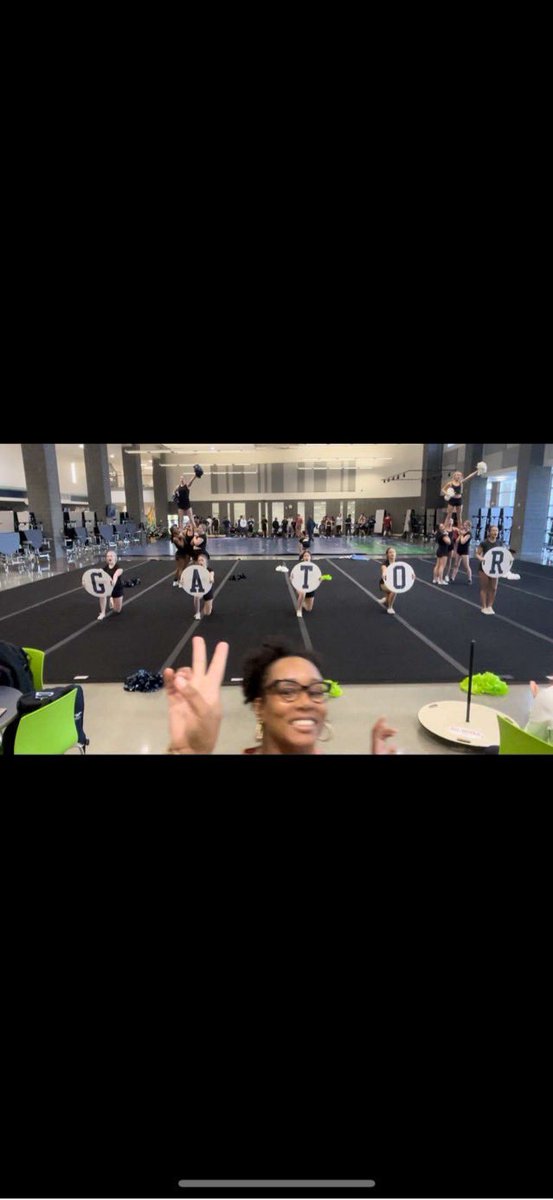 Green Level Cheer and Stunt tweet media