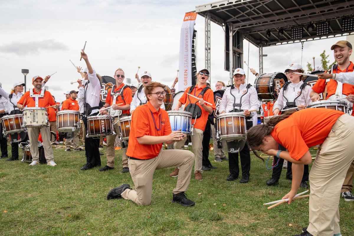 bgsu's tweet photo. Congratulations to these soon-to-be #FalconFlames, @BGSUFMB10 alumni Ana Cunningham '24 and Mitchell Cash '24, on their #BGSUHomecoming engagement! 💍 🧡 https://t.co/L1xgMvP8jF