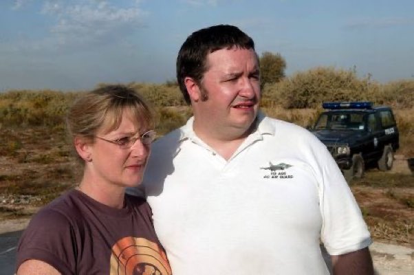 SaveRedlandLibr's tweet photo. 9:05pm TODAY on @TalkingPicsTV
The 2005 ##ITV #Comedy #Drama TVfilm📺 “Planespotting” directed by #ChristopherMenaul & written by #NeilMcKay
Based on a true story
🌟#LesleySharp #MarkBenton #RossBoatman #NickHolder #JonathanAris #RupertProcter #AlexisConran https://t.co/BKxEAlxkuq
