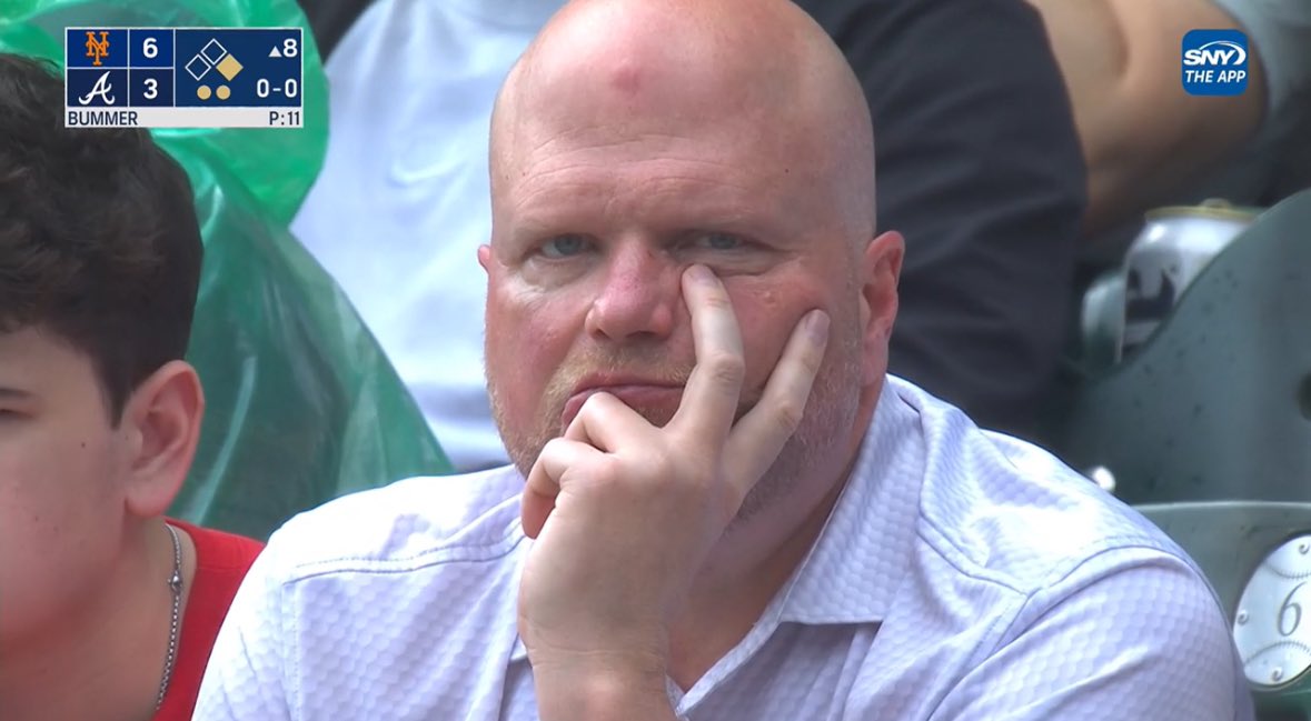 ThatWasFouL's tweet photo. Live look at Brave fans 😭😂 https://t.co/H8KJ0yJ34t