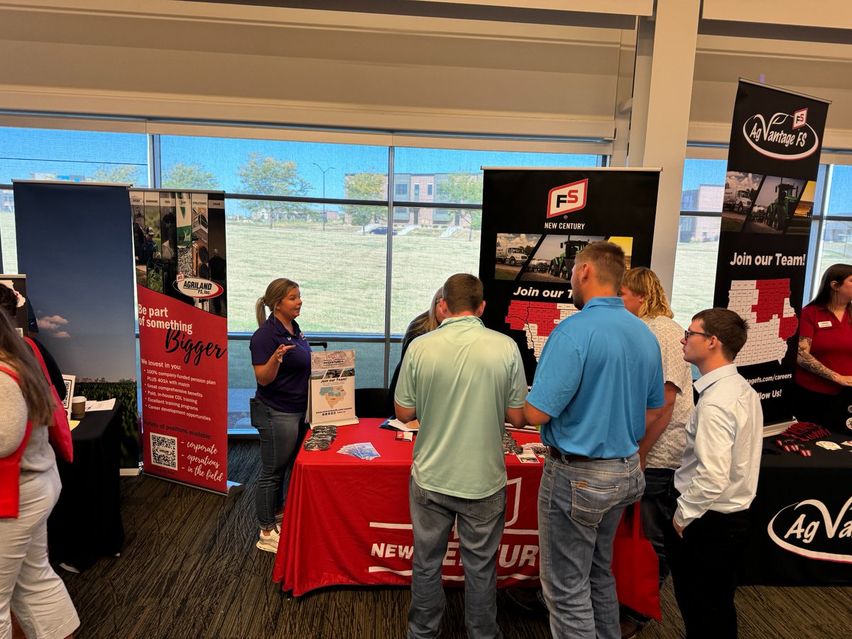 Thank You DMACC Agribusiness for having us today for your career fair! It was great speaking to these young professionals in agriculture about internship and full-time employment opportunities.