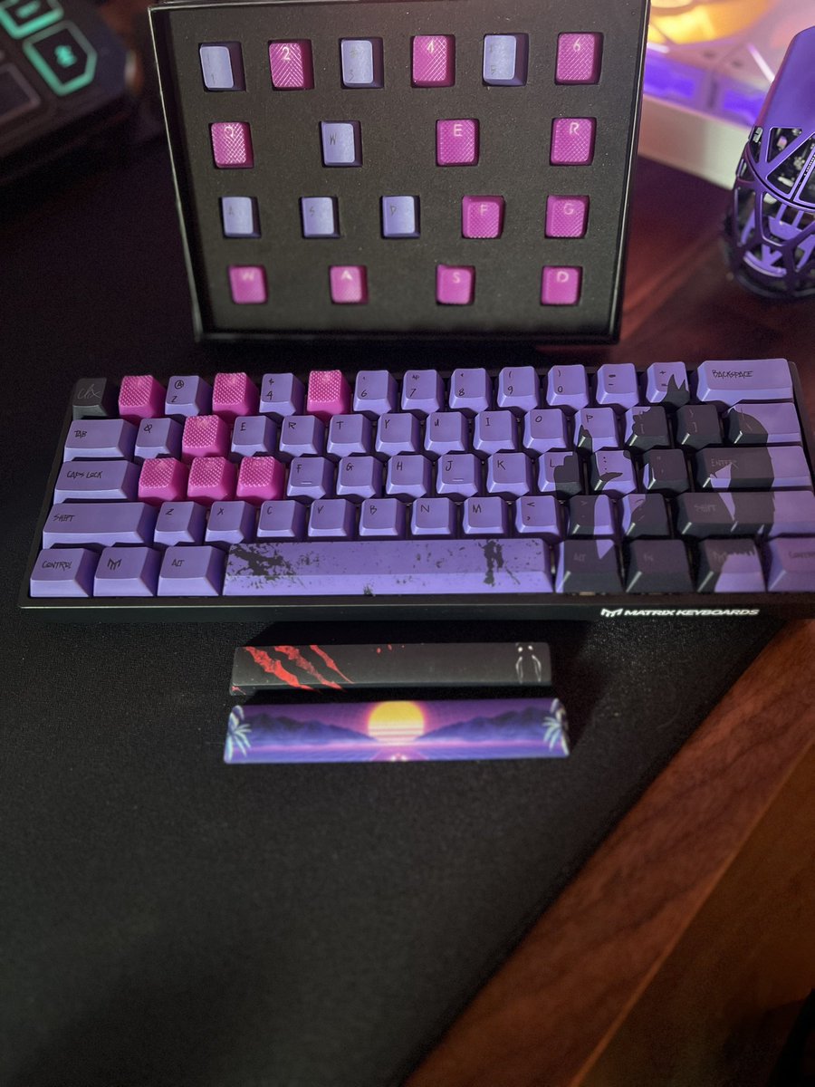 BeaminBandit's tweet image. Here we go! @MatrixKeyboards coming in hot! 
Absolutely stunning 🫶🏼
#matrixpartner