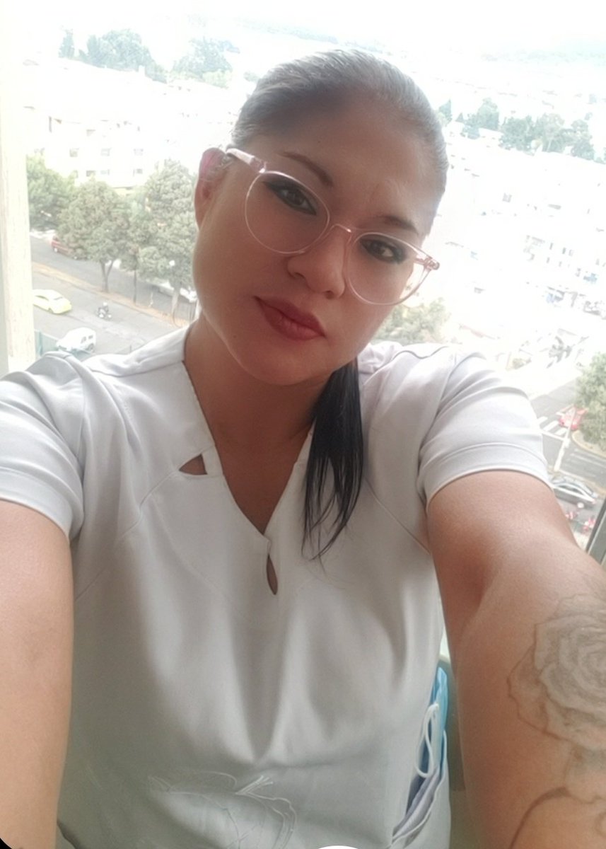 Estefi90030926's tweet photo. Una tarde de trabajo que frío...jajaja https://t.co/CeQQDGpwtX