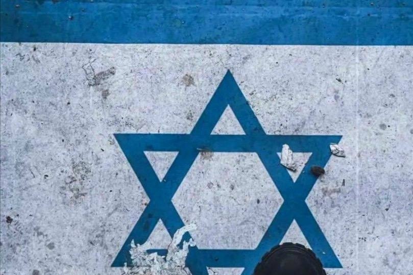 SprinterPress's tweet photo. Israel Channel 12:

Residents of northern towns were given strict orders to stay close to shelters. https://t.co/bxynIPYKzQ