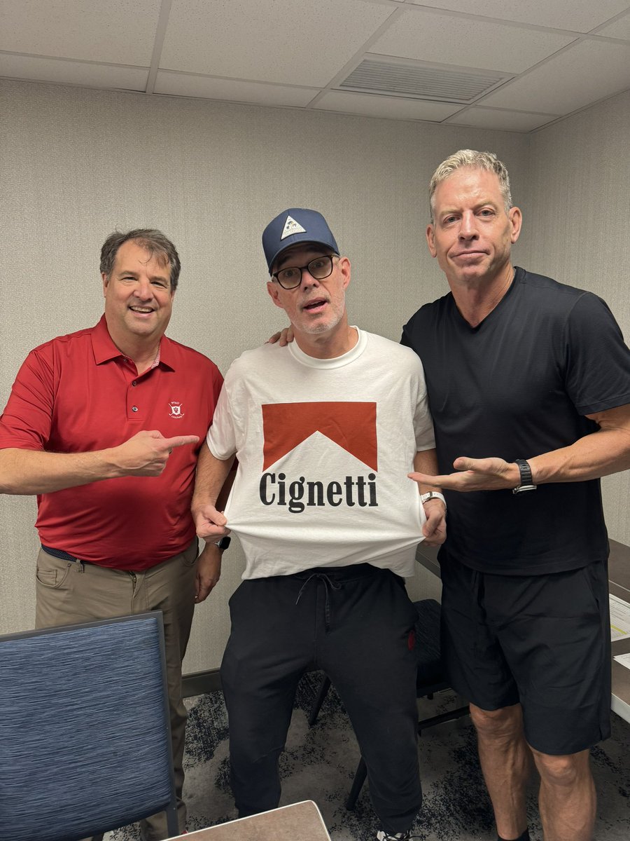 Joe Buck (@buck) on Twitter photo When the bandwagon stops nearby - hop on. Proud of my <a href="/IUHoosiers/">Indiana Hoosiers</a> 5-0. They look well coached and ready for the challenges to come. Also climbing aboard is a new fan of the coach and NFL HOF-er! Oh and our director Derek Mobley. He was born in B’town and a Hoosier thru and thru! When the bandwagon stops nearby - hop on. Proud of my <a href="/IUHoosiers/">Indiana Hoosiers</a> 5-0. They look well coached and ready for the challenges to come. Also climbing aboard is a new fan of the coach and NFL HOF-er! Oh and our director Derek Mobley. He was born in B’town and a Hoosier thru and thru!