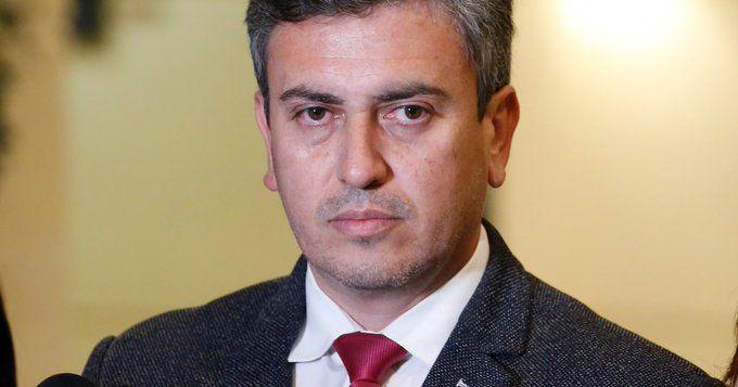 IlharrebordeM's tweet photo. Republicanos pierde un diputado, Corte Suprema confirma desafuero del delincuente Ojeda https://t.co/GsFXfAeFt6