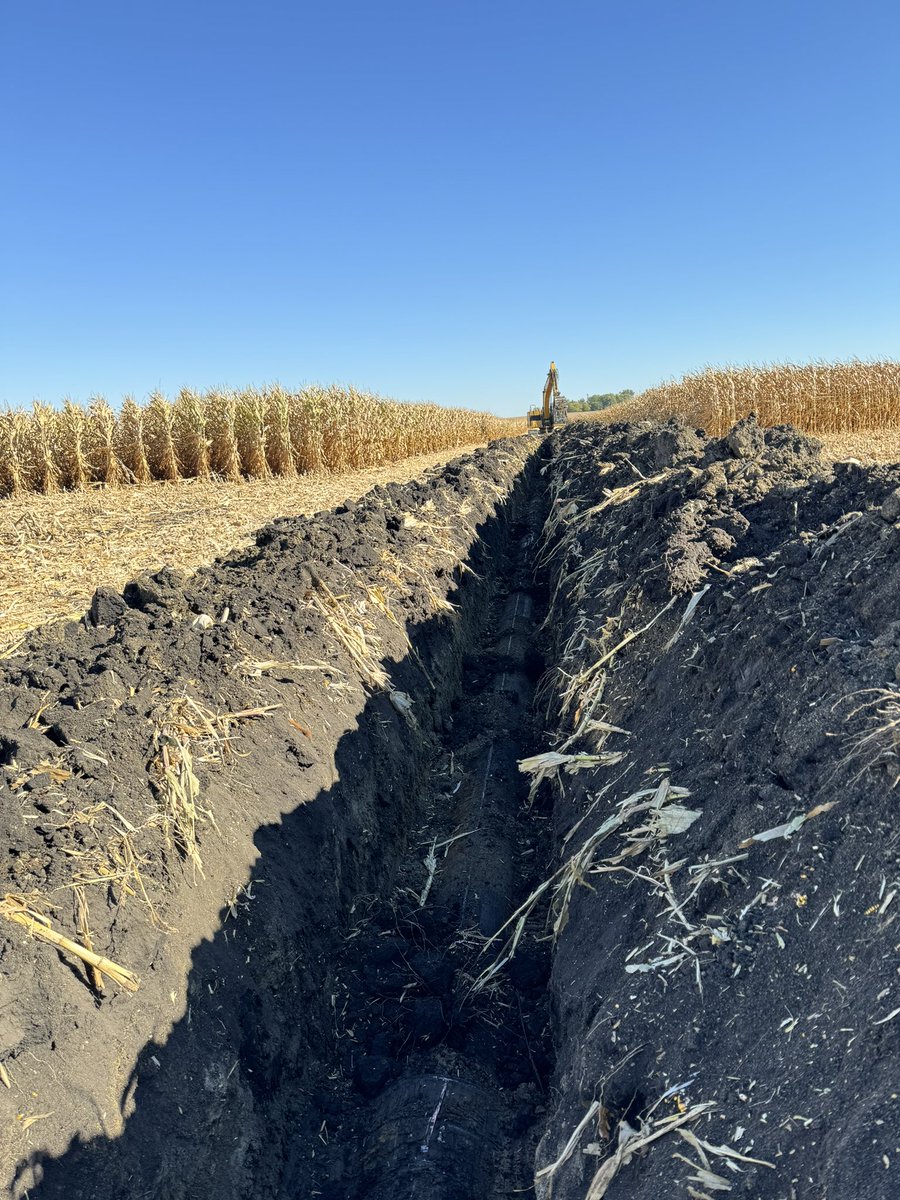 Northern’s “A-line” being removed on one of our farms today. 

20” natural gas line put in during the mid 1930’s from Texas to Minneapolis. Been out of service for a year or two now