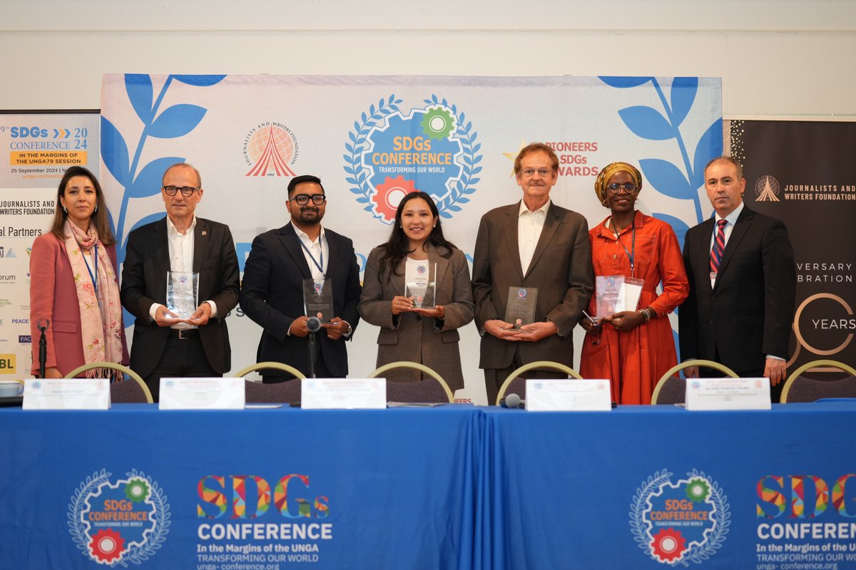 Cemre Ulker tweet media