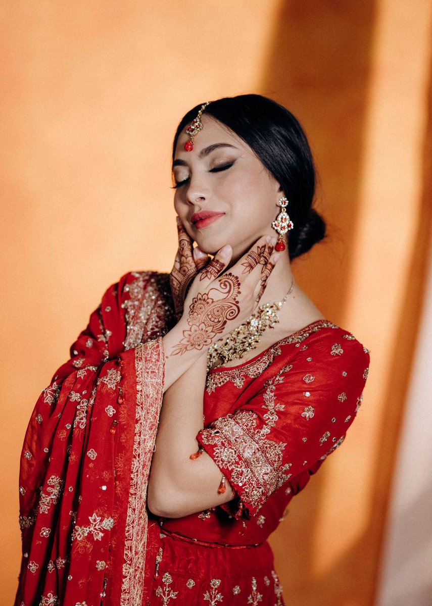 FOLLOW HER 💋

👉instagram.com/_emilydanvers