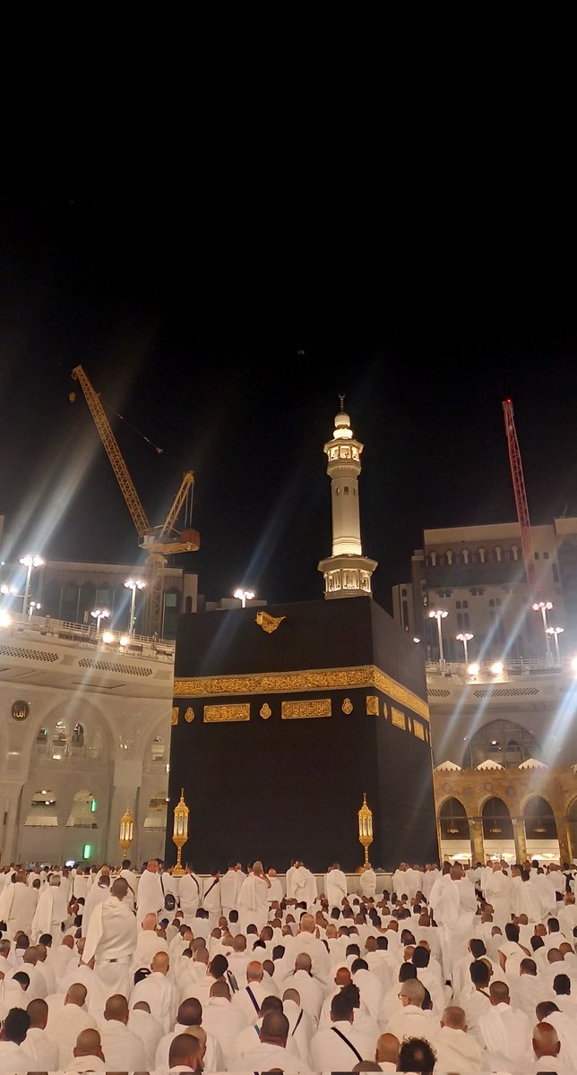 Khalida_g_b's tweet photo. وتظن أنها مستحيله في العشرينيات
وفجأة ... يرزقك الله بها 

الحمدلله 🤍🕋 https://t.co/yHXvZDcVMz