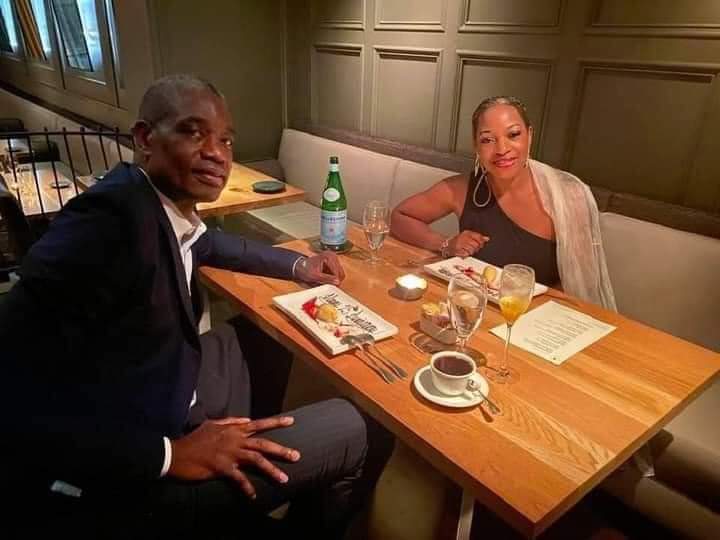 ebalemozindo's tweet image. #RDC: HOMMAGE À MUTOMBO DIKEMBE. 

En union de prière avec la désormais veuve Rose Mutombo qui vient de perdre son mari ce 30/09/2024, la légende de la NBA #Mutombo #Dikembe après 28 ans mariage.