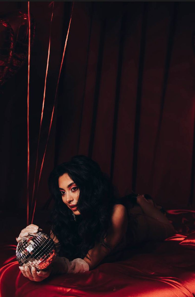 Follow my beautiful friend 💘

👉instagram.com/_emilydanvers