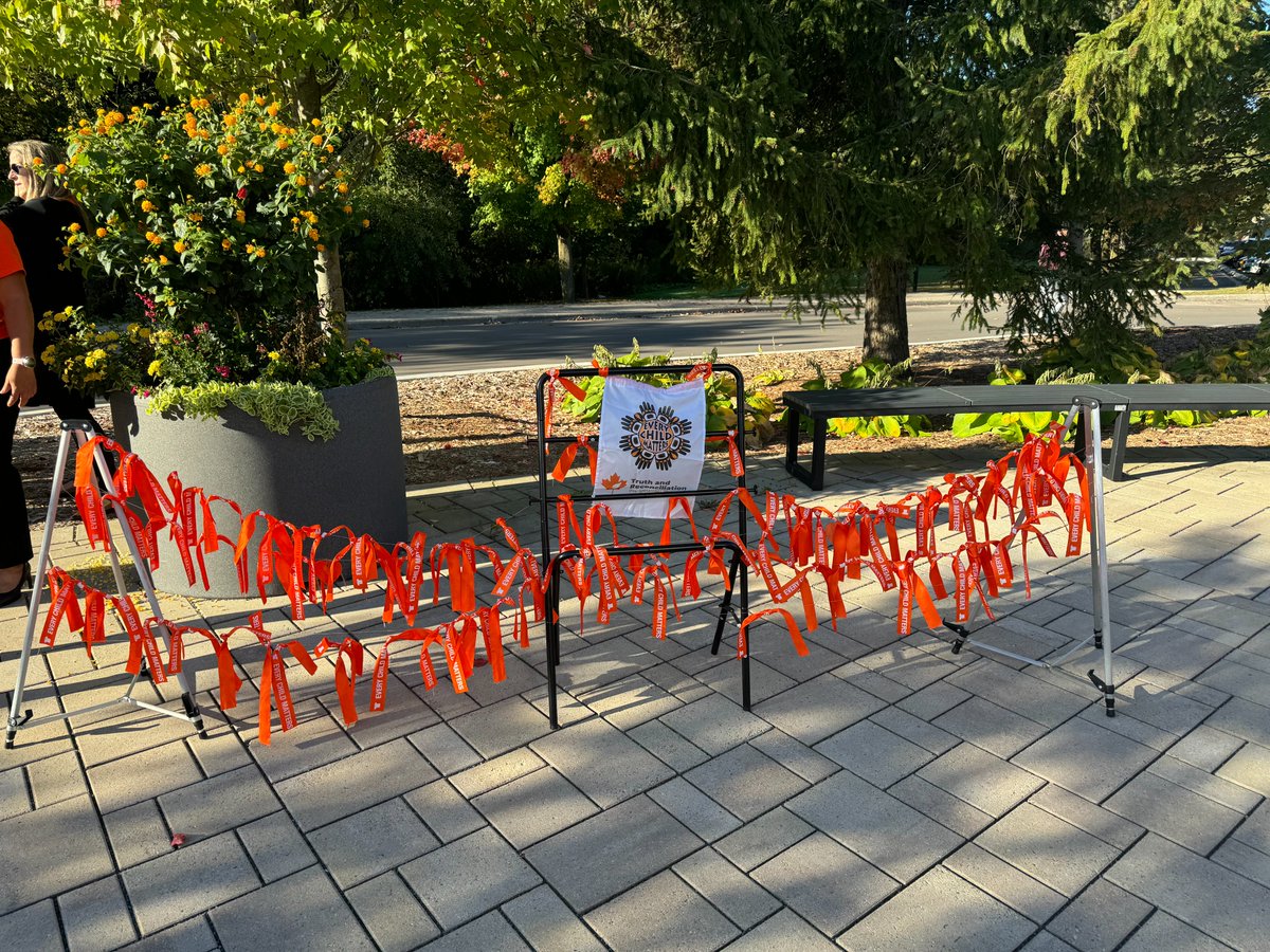 EG_FES's tweet image. Today we gathered together to reflect, remember, honour and commemorate the history of the residential school system.  🧡

This day honors not only residential school survivors, but all the children who never made it home, as well as their families and communities.🧡…